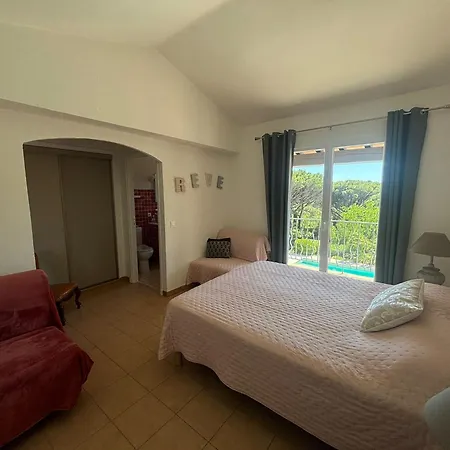 Villa Climatisee Avec Grande Piscine *