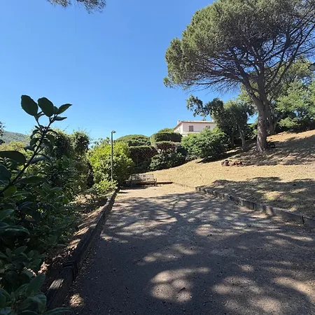Villa Climatisee Avec Grande Piscine